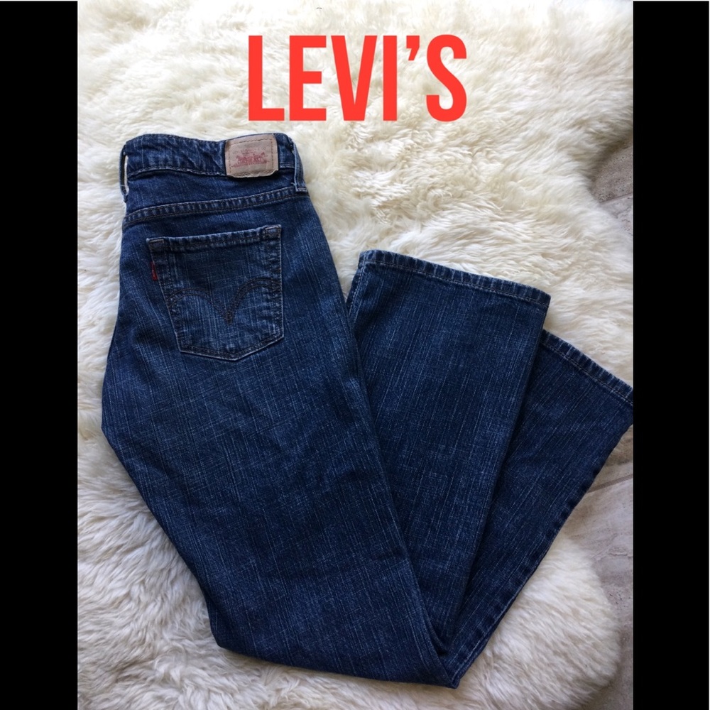 Levi’s Medium Wash 545 Low Boot Cut B2
